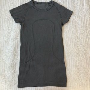 Lululemon swiftly tech top